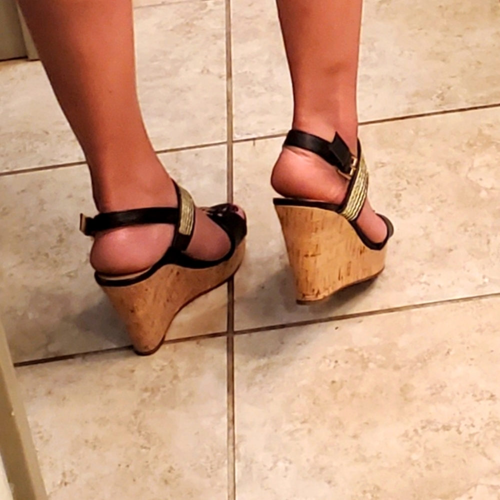 Wedge - Picture 11 of 14